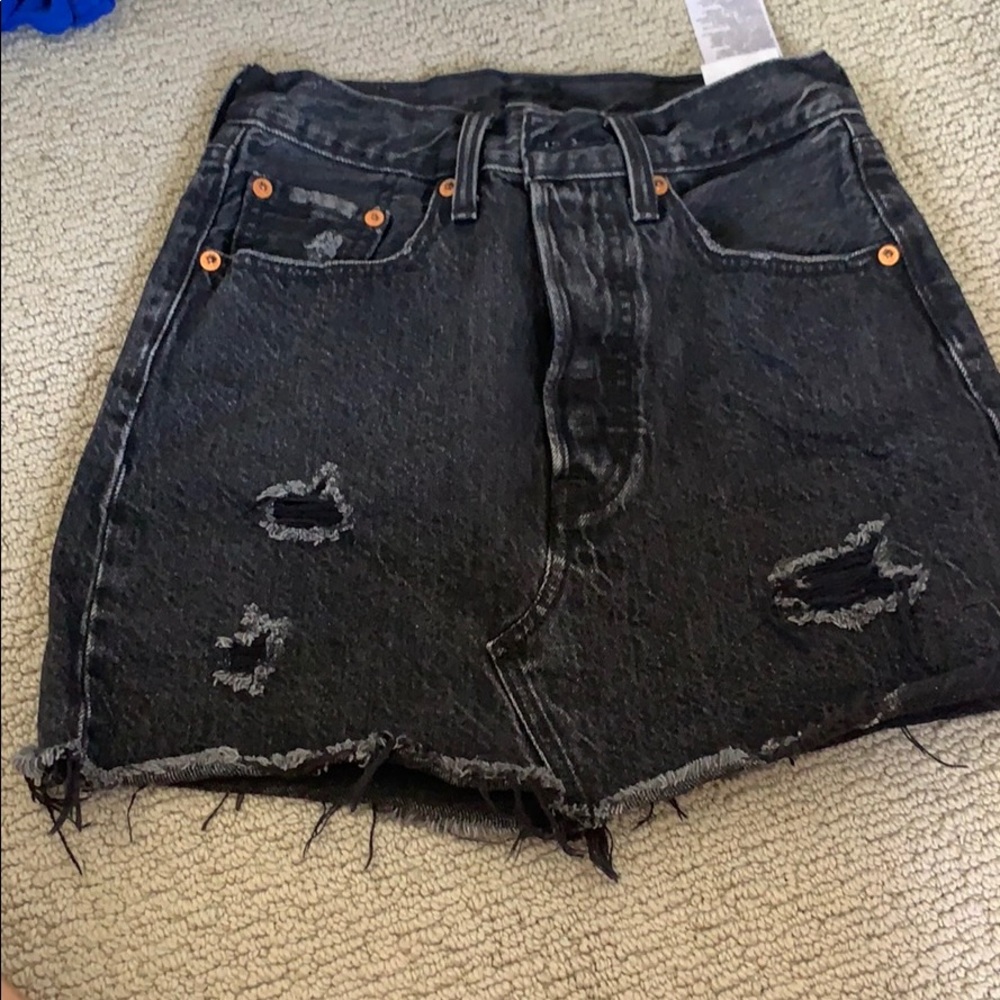 Levi skirt - size 24